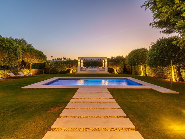 Villa for Sale in Nueva Andalucía, Malaga 46