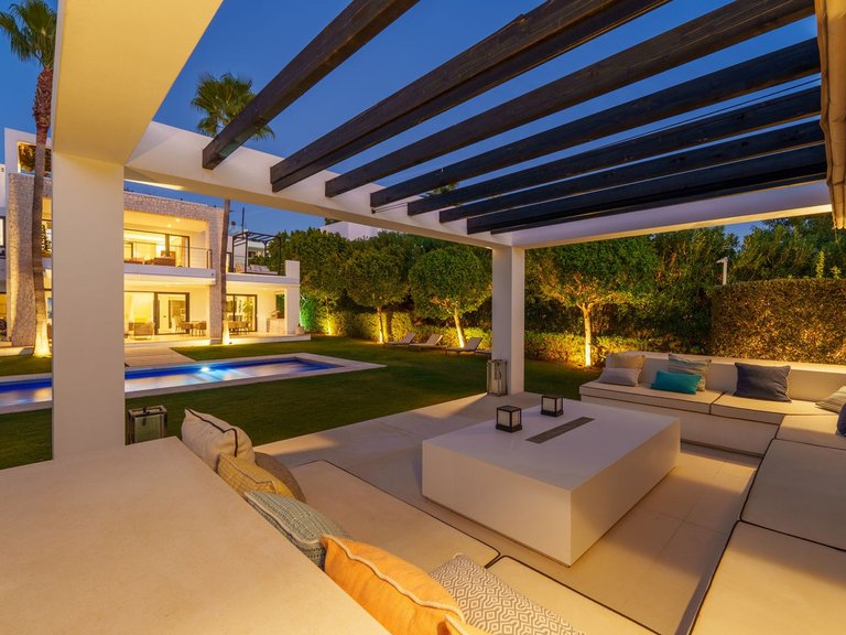Villa for Sale in Nueva Andalucía, Malaga 47