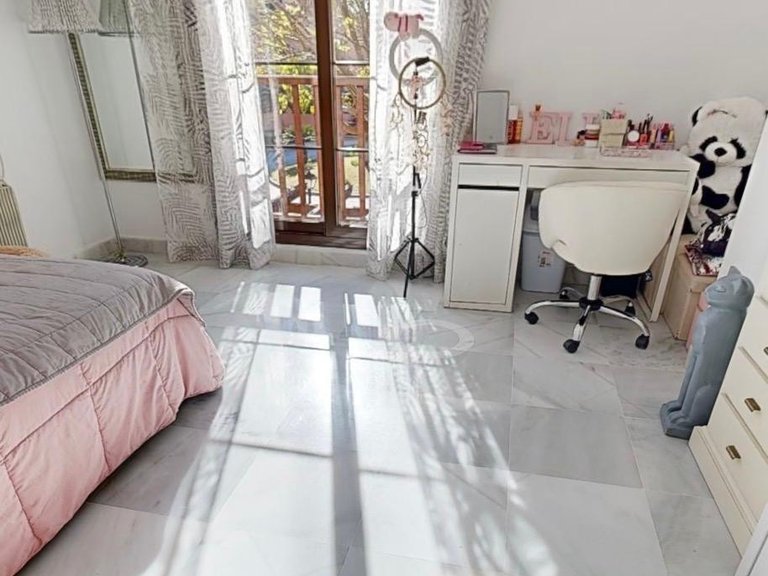 Apartment for Sale in Hacienda Del Sol, Malaga 27