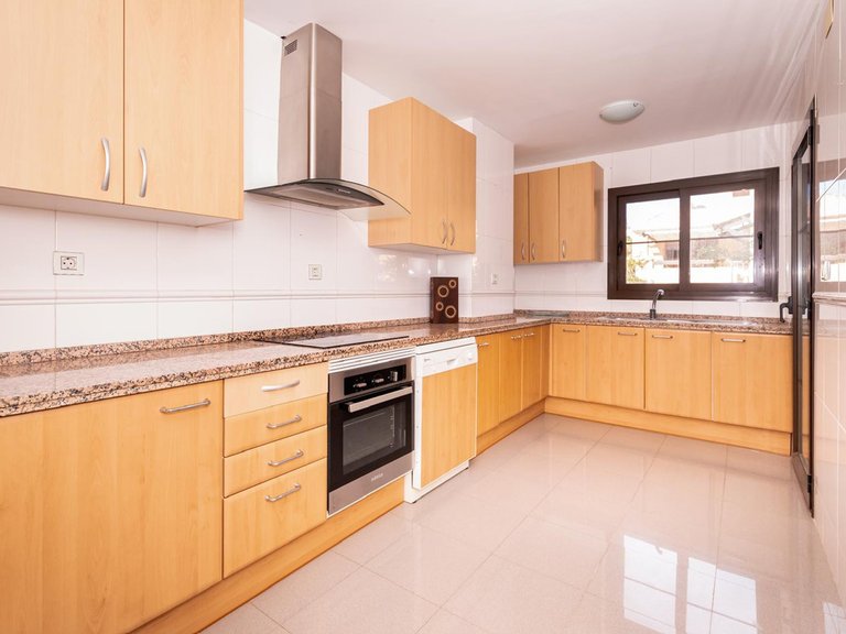 Apartment for Sale in Hacienda Del Sol, Malaga 4