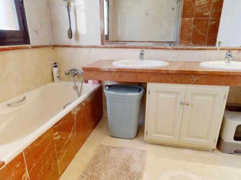 Apartment for Sale in Hacienda Del Sol, Malaga 48