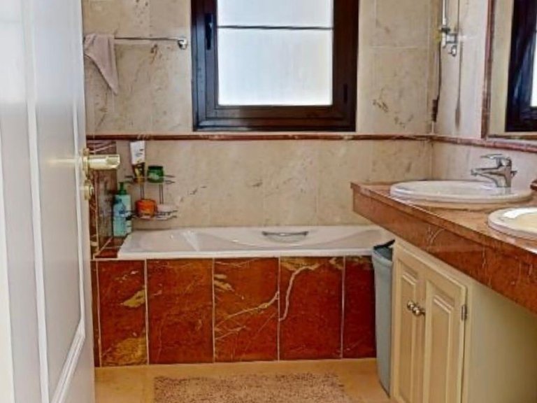 Apartment for Sale in Hacienda Del Sol, Malaga 52