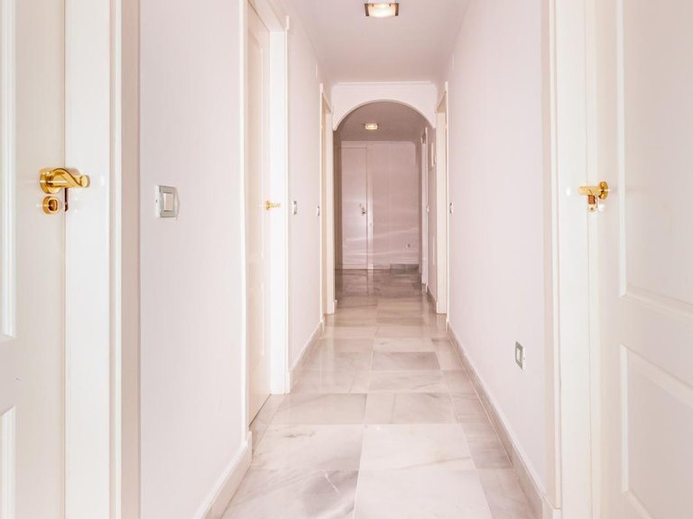 Apartment for Sale in Hacienda Del Sol, Malaga 9