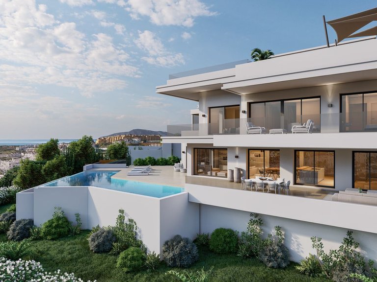 Villa for Sale in Estepona, Malaga 2