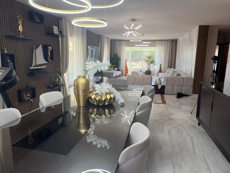 Villa for Sale in Guadalmina Alta, Malaga 41