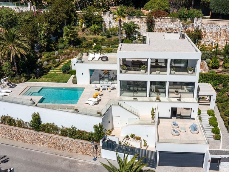 Villa for Sale in Marbella, Malaga 1