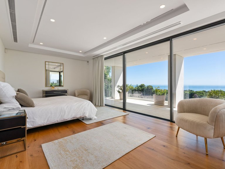 Villa for Sale in Marbella, Malaga 11