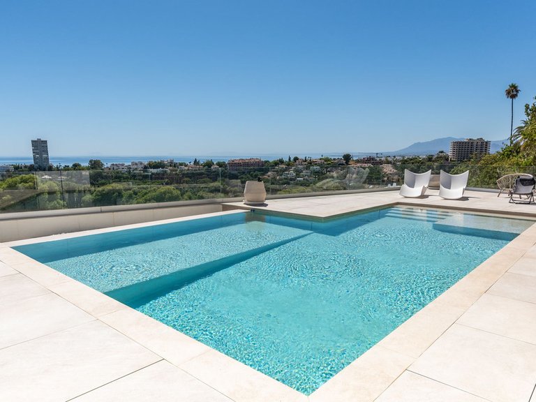 Villa for Sale in Marbella, Malaga 13