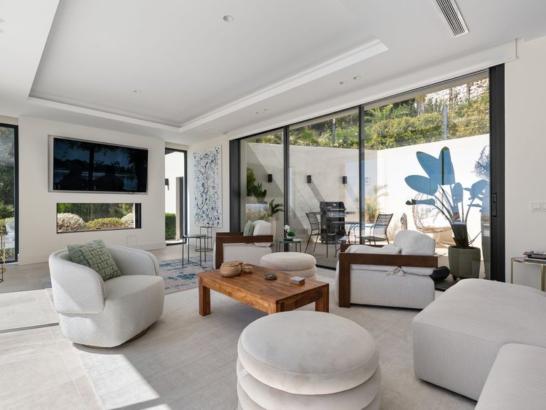 Villa for Sale in Marbella, Malaga 25