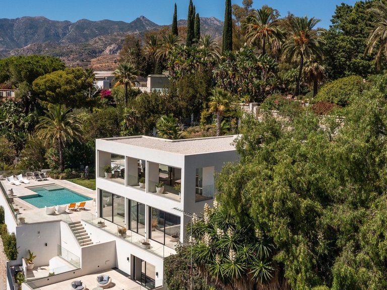 Villa for Sale in Marbella, Malaga 32