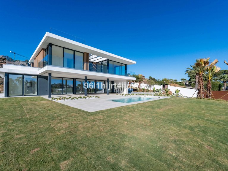 Villa for Sale in Sotogrande, Cadiz 13