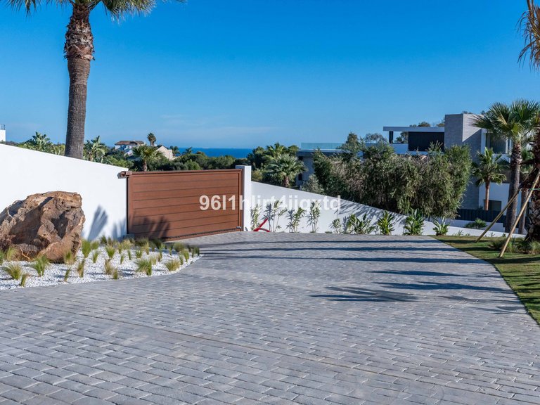 Villa for Sale in Sotogrande, Cadiz 26