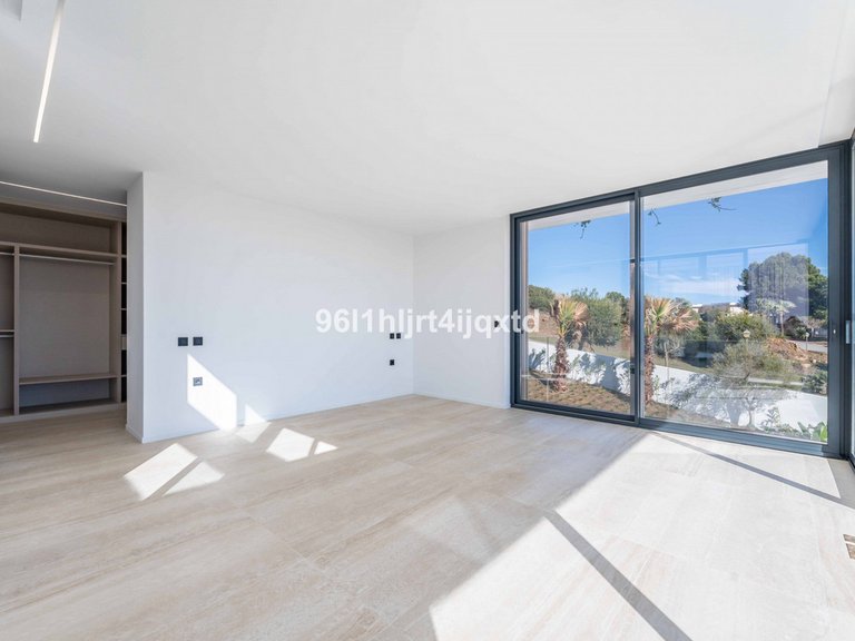 Villa for Sale in Sotogrande, Cadiz 3