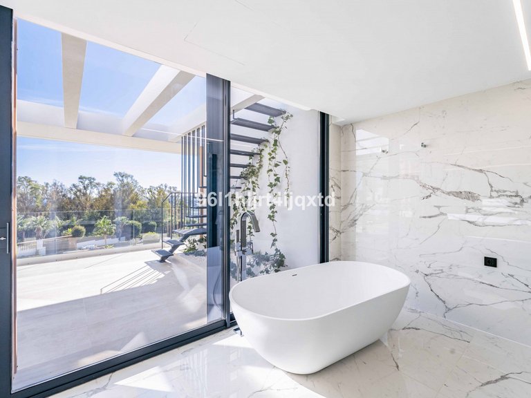 Villa for Sale in Sotogrande, Cadiz 6