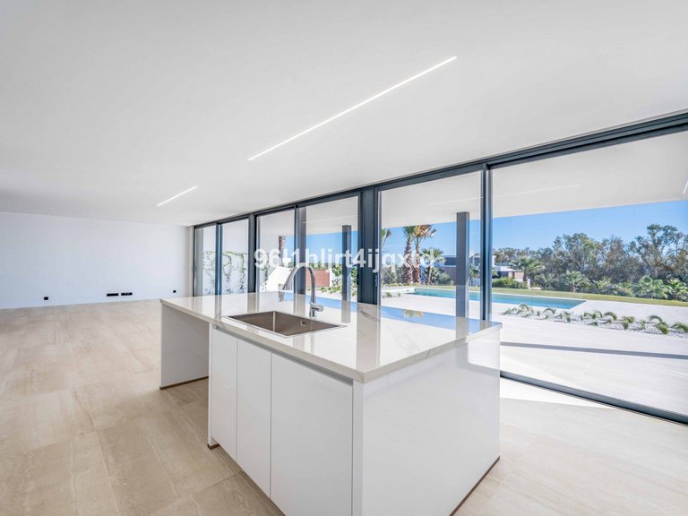 Villa for Sale in Sotogrande, Cadiz 8