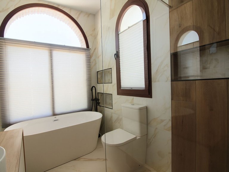 Villa for Sale in El Paraiso, Malaga 10
