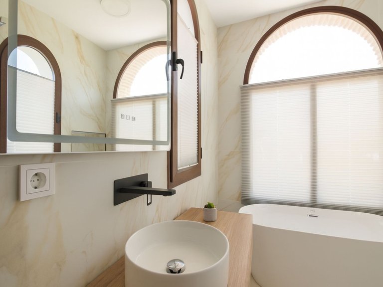 Villa for Sale in El Paraiso, Malaga 11