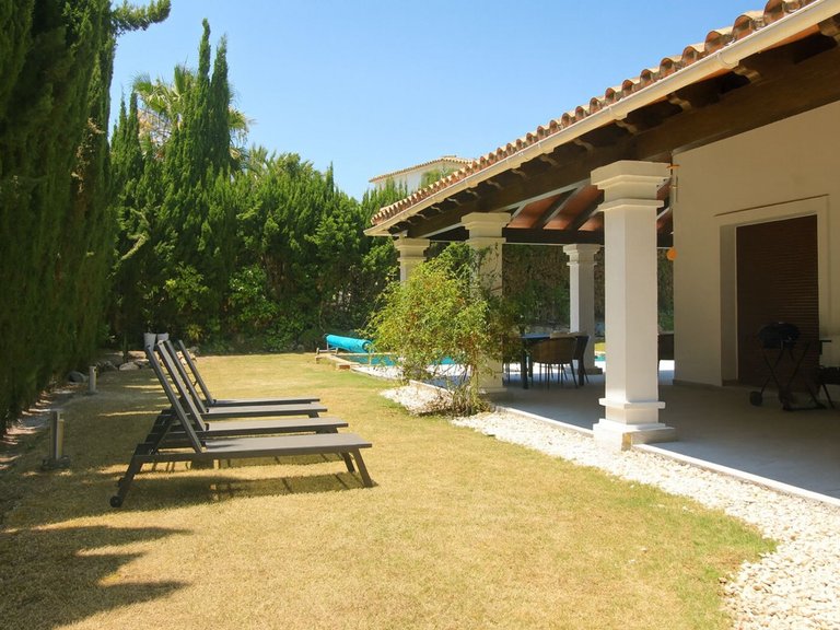 Villa for Sale in El Paraiso, Malaga 22