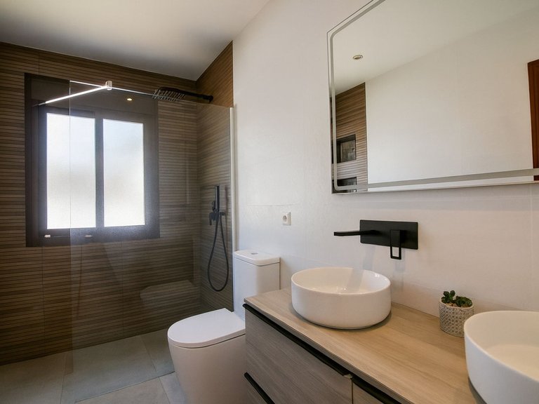 Villa for Sale in El Paraiso, Malaga 4