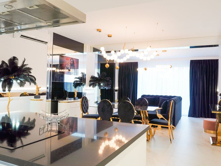 Apartment for Sale in Nueva Andalucía, Malaga 11
