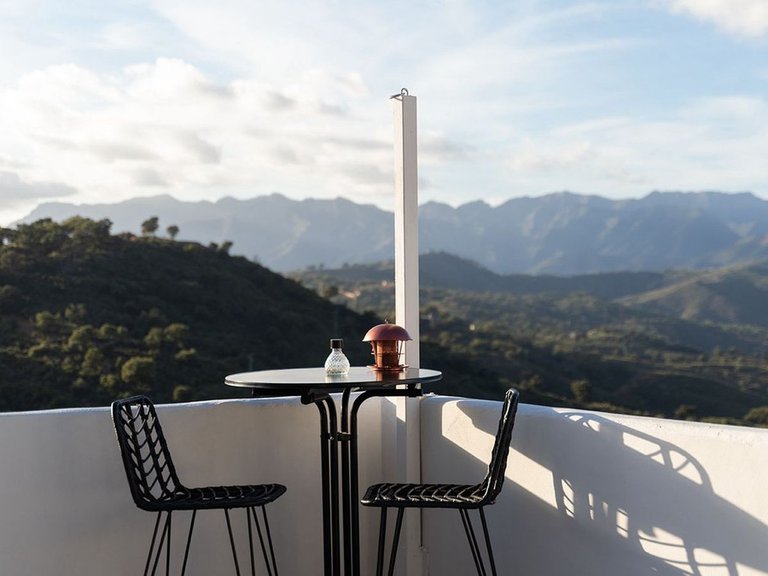 Villa for Sale in La Mairena, Malaga 10