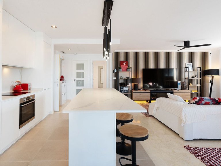 Villa for Sale in La Mairena, Malaga 14