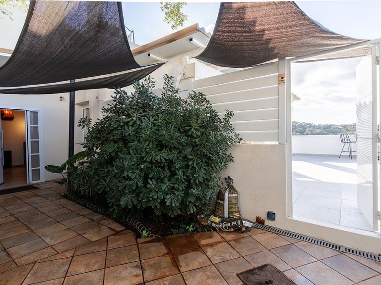 Villa for Sale in La Mairena, Malaga 36