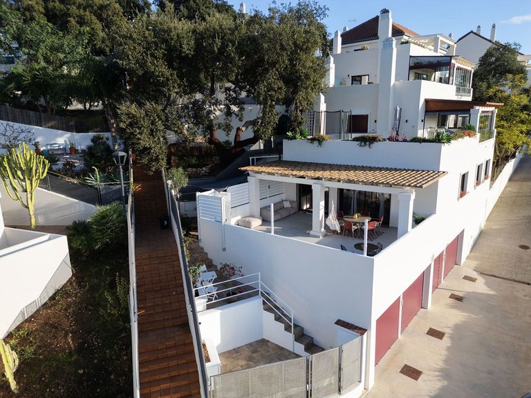 Villa for Sale in La Mairena, Malaga 40