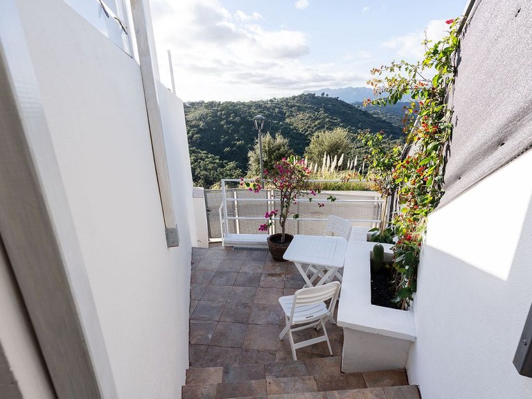 Villa for Sale in La Mairena, Malaga 45