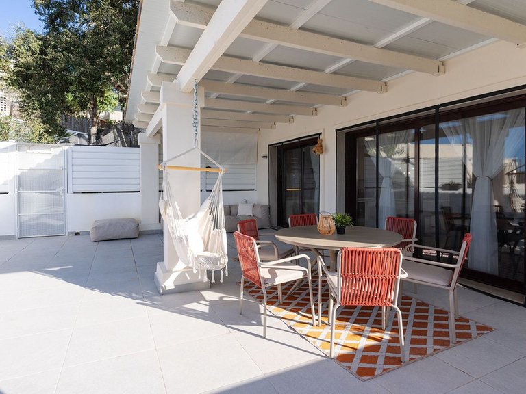 Villa for Sale in La Mairena, Malaga 6