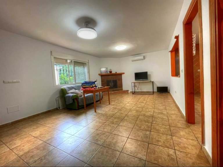 Villa for Sale in Estepona, Malaga 10