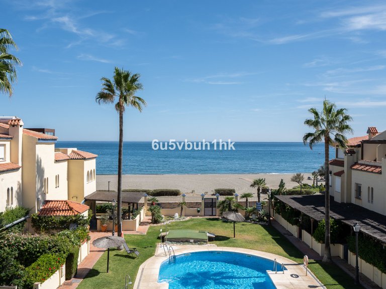 Villa for Sale in Casares, Malaga 1