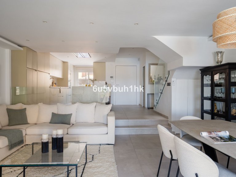Villa for Sale in Casares, Malaga 11