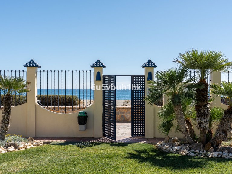 Villa for Sale in Casares, Malaga 3