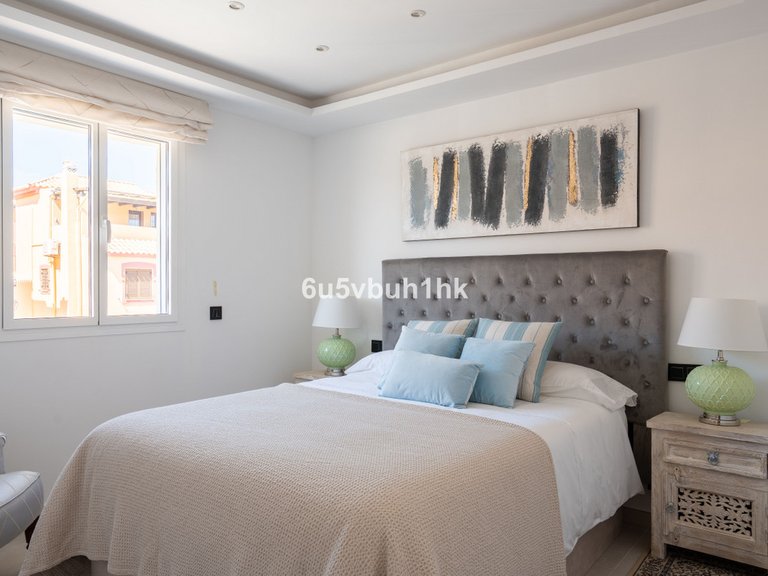 Villa for Sale in Casares, Malaga 30