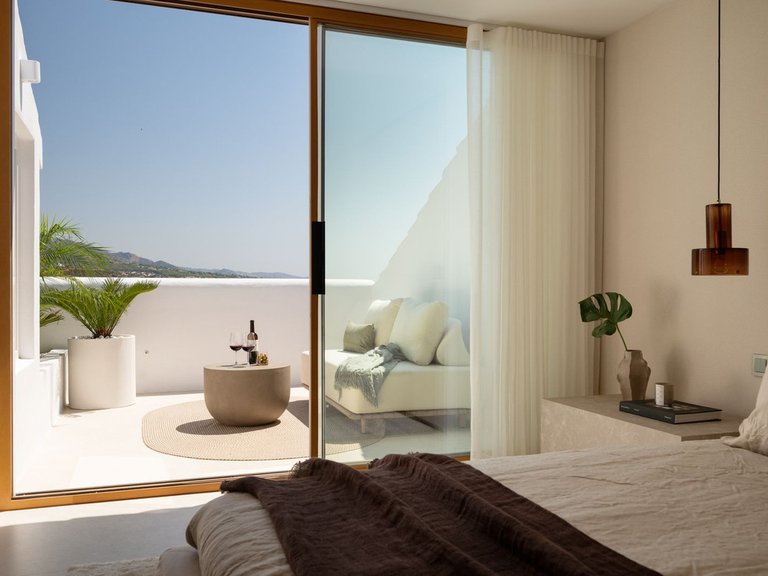 Villa for Sale in Nueva Andalucía, Malaga 15