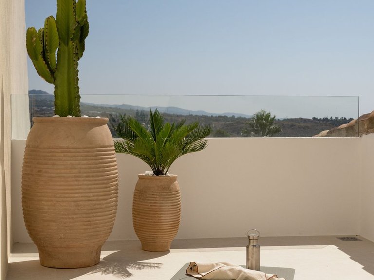 Villa for Sale in Nueva Andalucía, Malaga 30