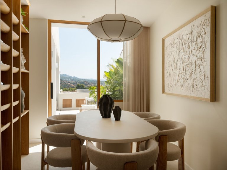 Villa for Sale in Nueva Andalucía, Malaga 5