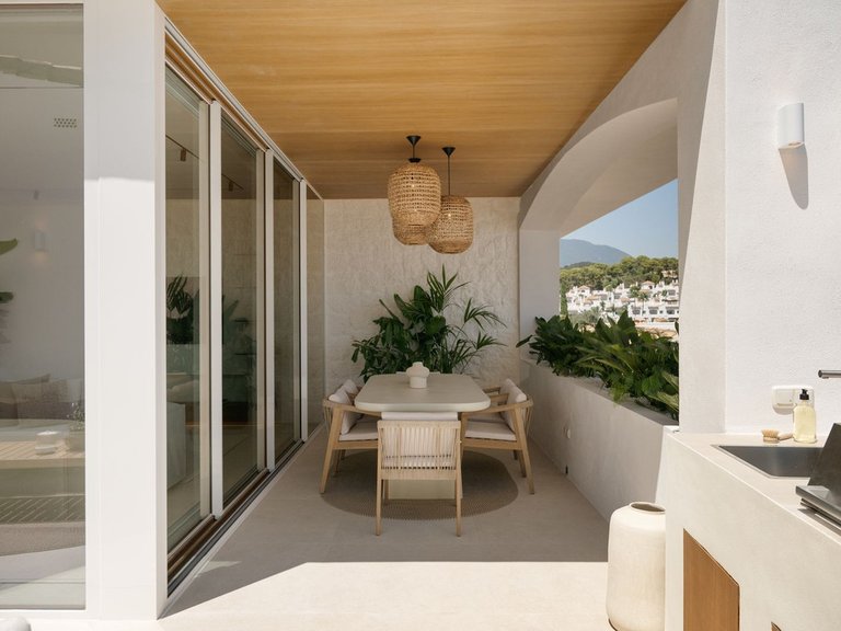 Villa for Sale in Nueva Andalucía, Malaga 9