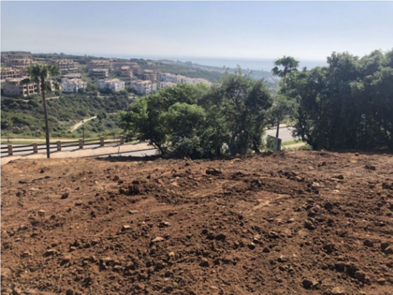 Plot for Sale in Costa del Sol, La Alcaidesa, Cadiz 1