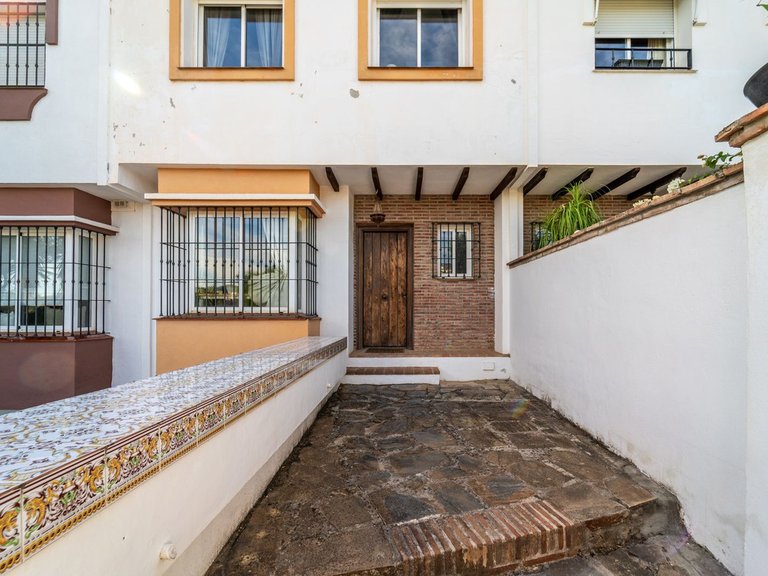 Villa for Sale in Marbella, Malaga 26