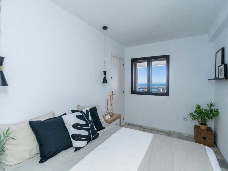 Apartment for Sale in Puerto Banús, Malaga 17