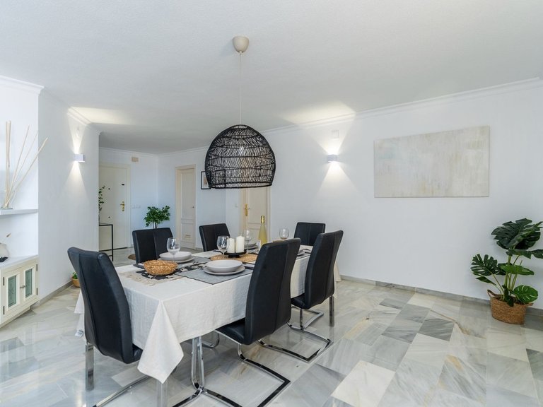 Apartment for Sale in Puerto Banús, Malaga 19
