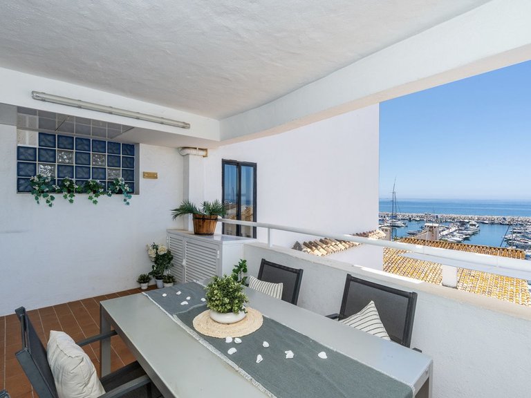 Apartment for Sale in Puerto Banús, Malaga 20