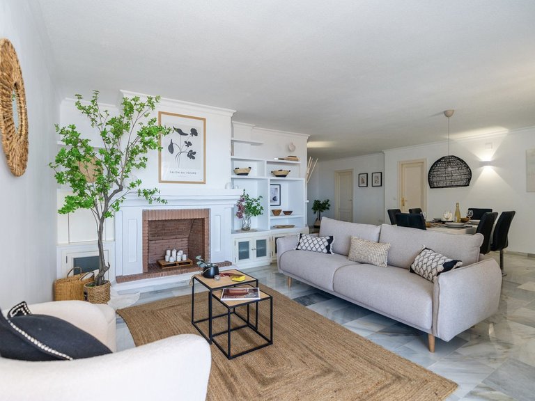 Apartment for Sale in Puerto Banús, Malaga 22