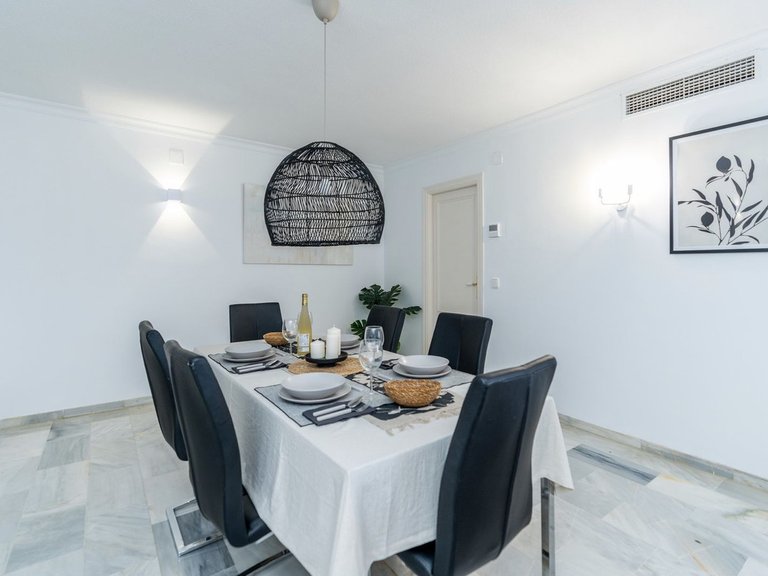 Apartment for Sale in Puerto Banús, Malaga 23