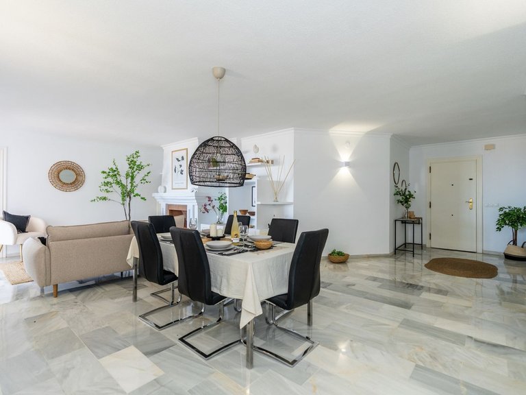 Apartment for Sale in Puerto Banús, Malaga 26