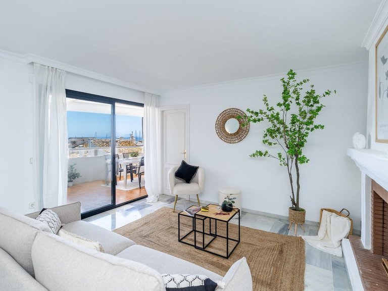 Apartment for Sale in Puerto Banús, Malaga 27
