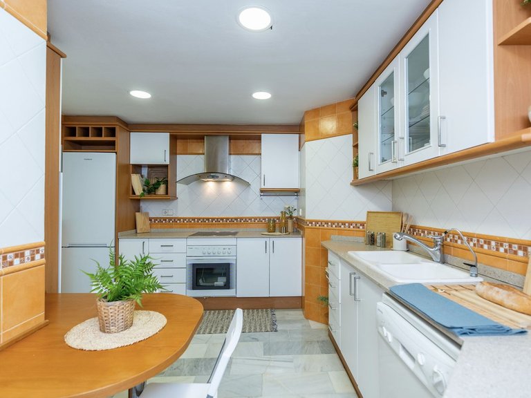 Apartment for Sale in Puerto Banús, Malaga 5