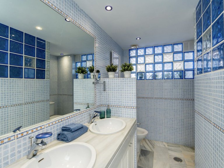 Apartment for Sale in Puerto Banús, Malaga 7